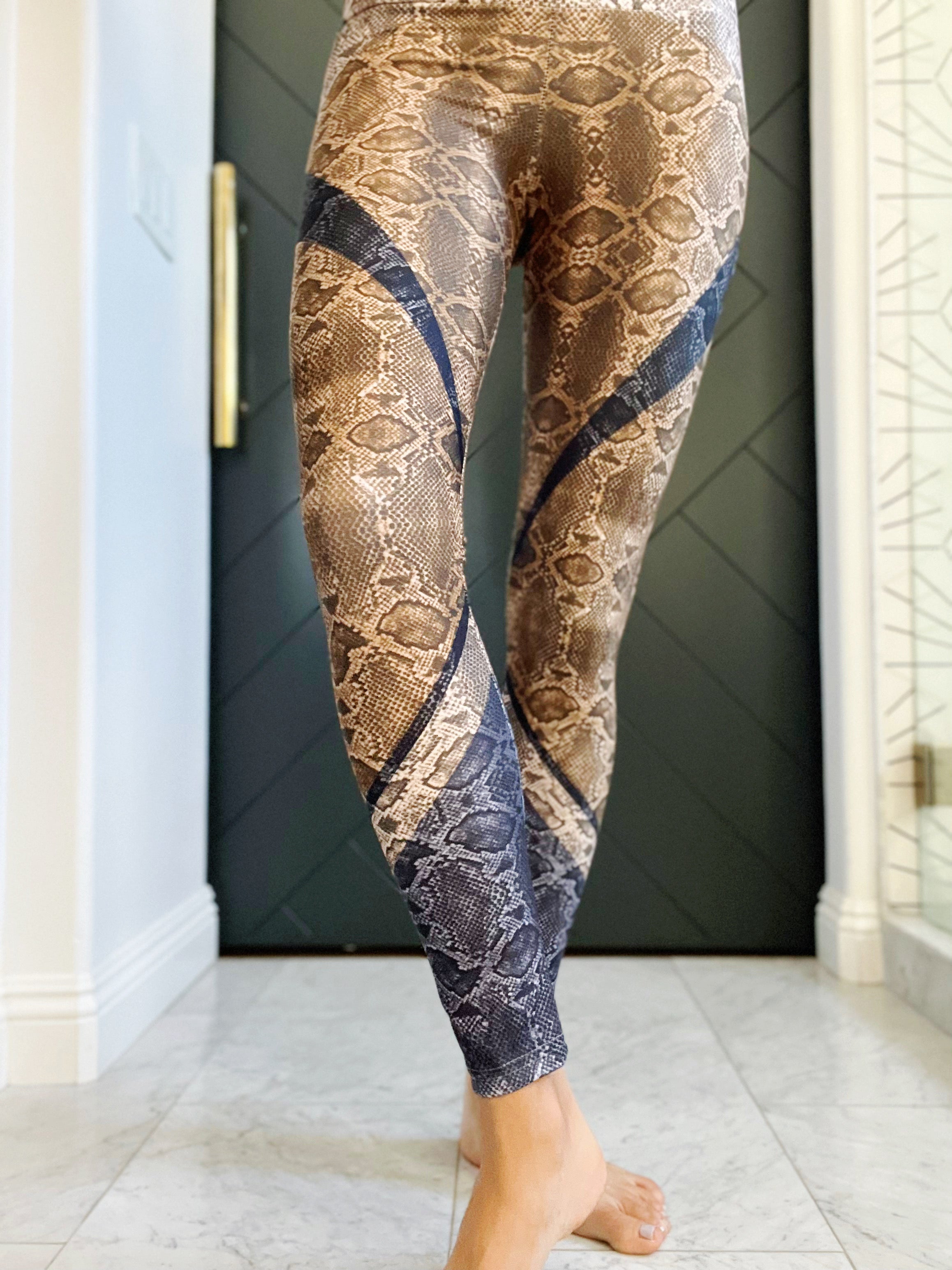 Women's Queen Cobra Leggings | Dixxon Flannel Co.