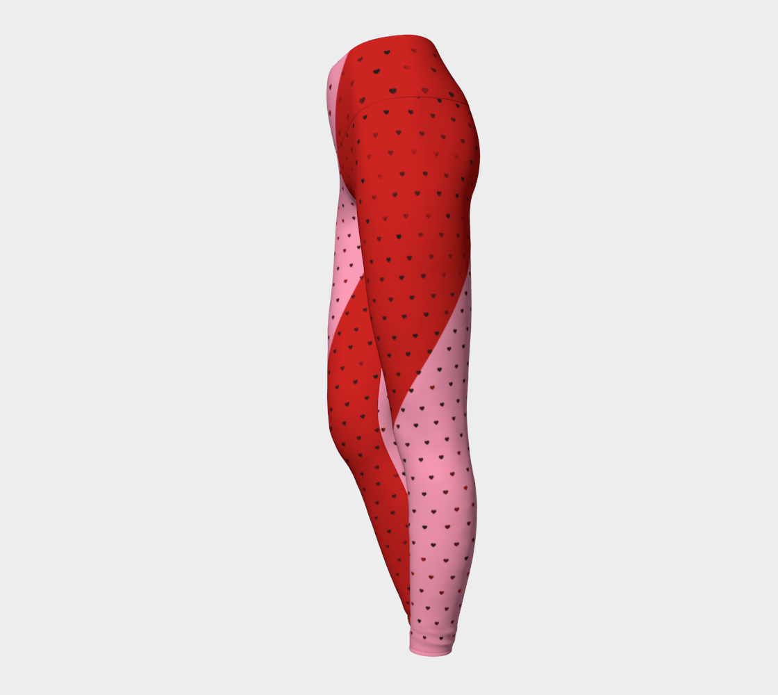 Reds and pinks and tiny hearts adorn these high-waisted compression leggings